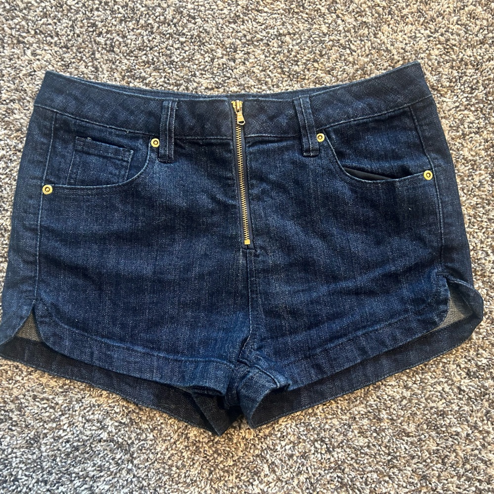 Women’s Juniors Rewash Dark Blue Jean Shorts with Gold Accents, Size 6/27